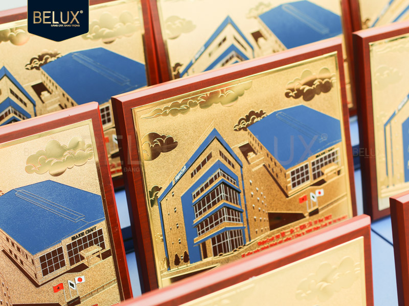 Lô tranh&nbsp;Tòa Nhà MAJOR CRAFT 32x25cm bằng đồng thiết kế theo yêu cầu